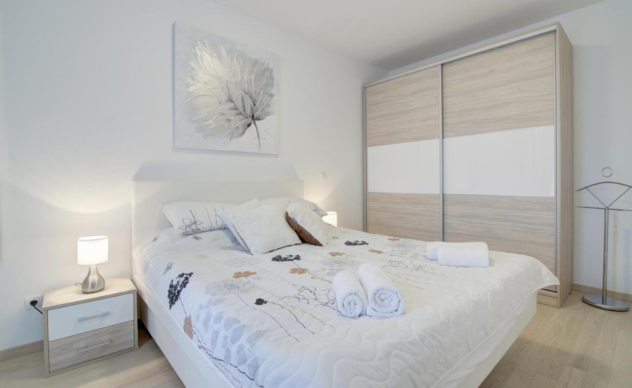 Apartments Luka - Villa Sunce Senj  Exterior photo